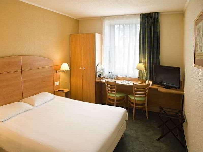 Hotel Campanile Lublino Esterno foto